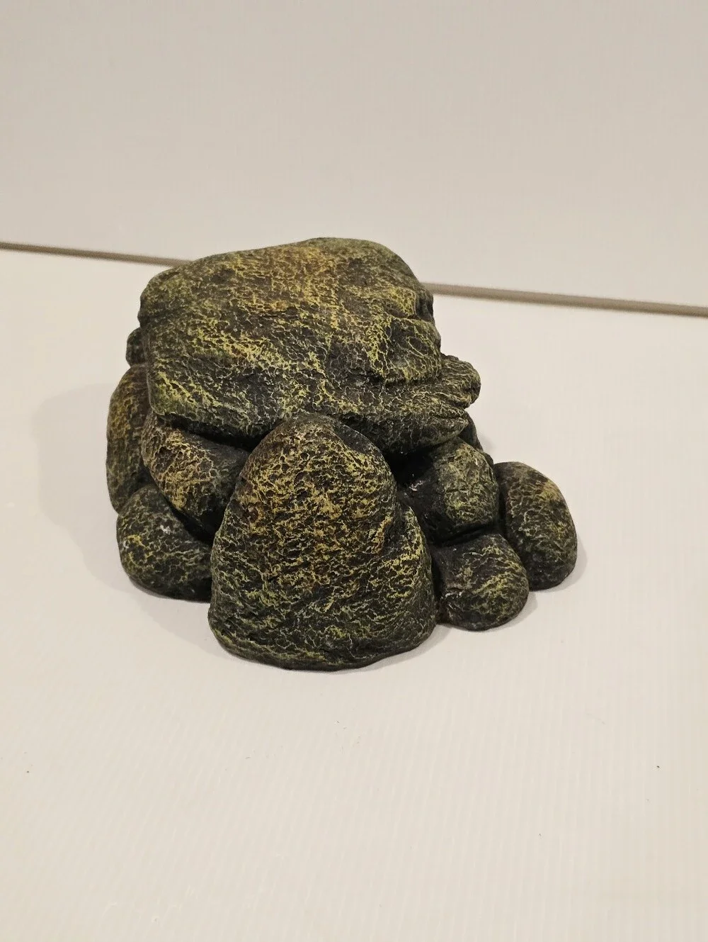 Reptile Rock Hide Cave Hideout Decor